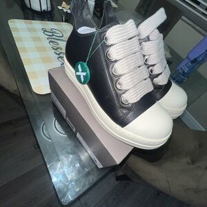 Rick Owen’s SZ 39 Sneakers